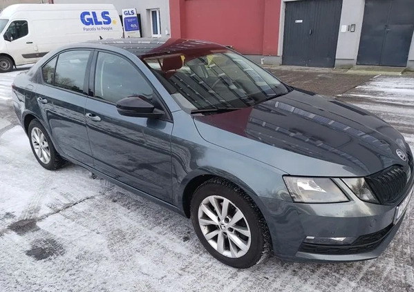 Skoda Octavia cena 40000 przebieg: 285228, rok produkcji 2019 z Poznań małe 37